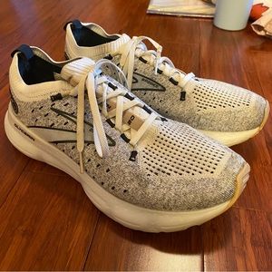 Brooks Stealth Fit Tennis Shoes